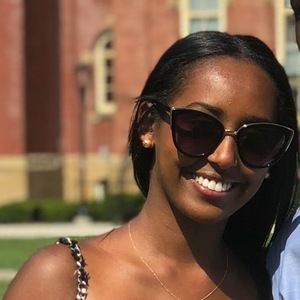 Meet your Posher, Naomi